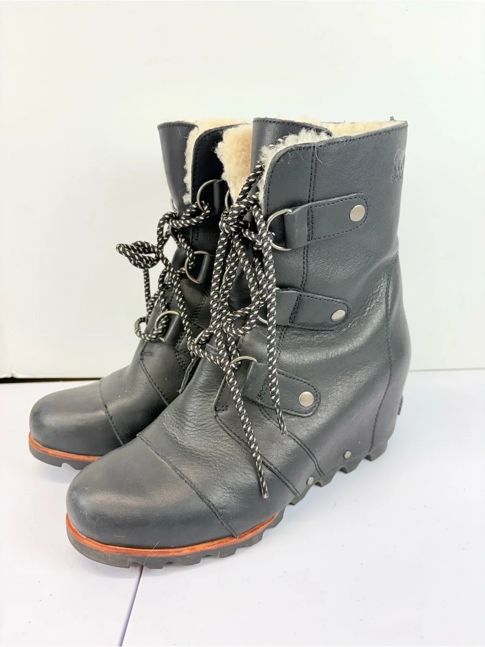 Sorel Joan of Arctic Wedge II Shearling Boots Black Leather Womens 8.5 NL2703